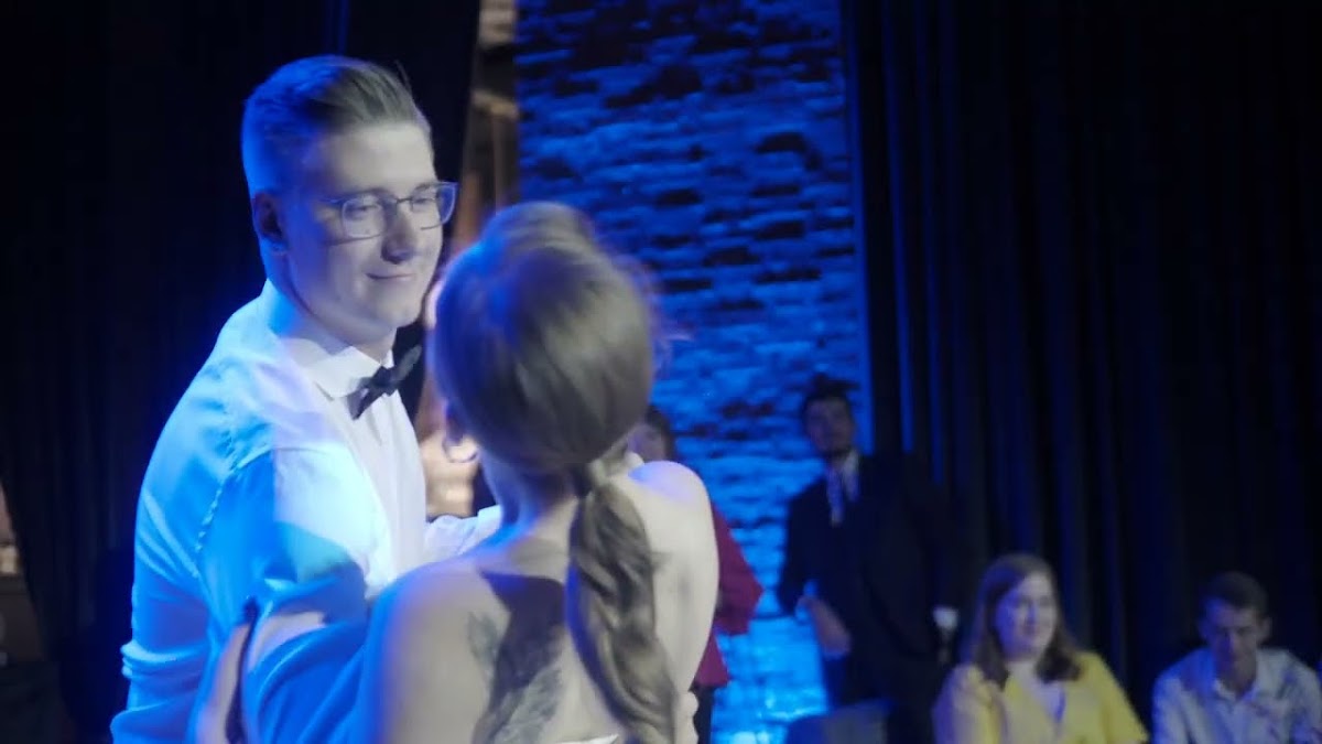 Видео