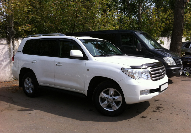 Toyota Land Cruiser 200