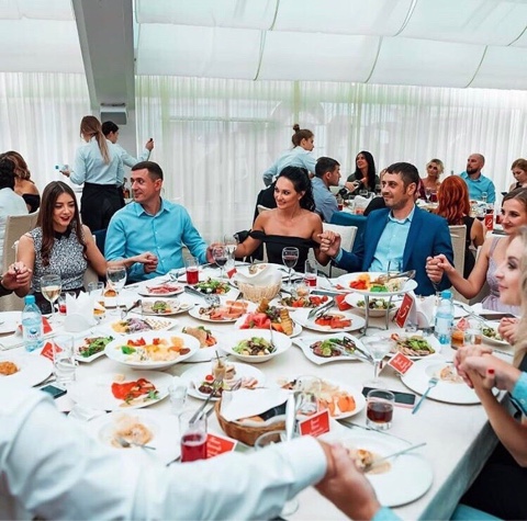 Основной зал — День рождения