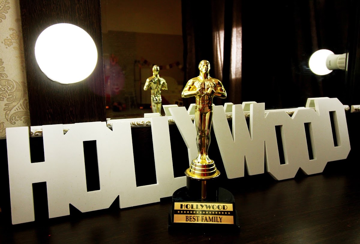HOLLYWOOD