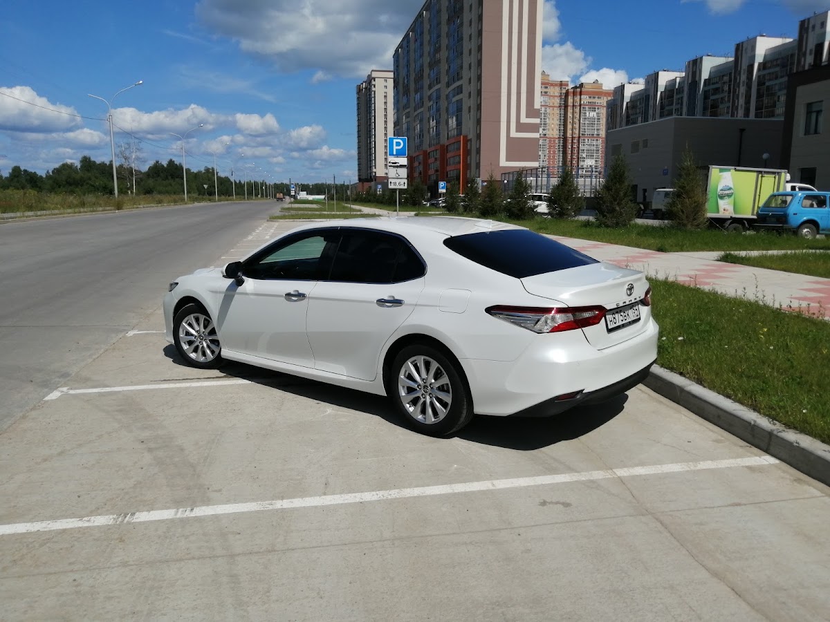 Toyota Camry 2019 — кадр 2 из 4