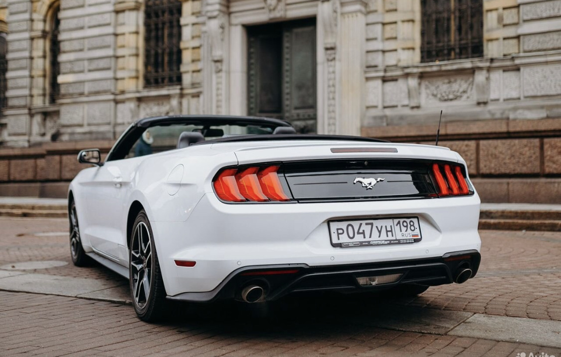 Ford Mustang — кадр 2 из 4