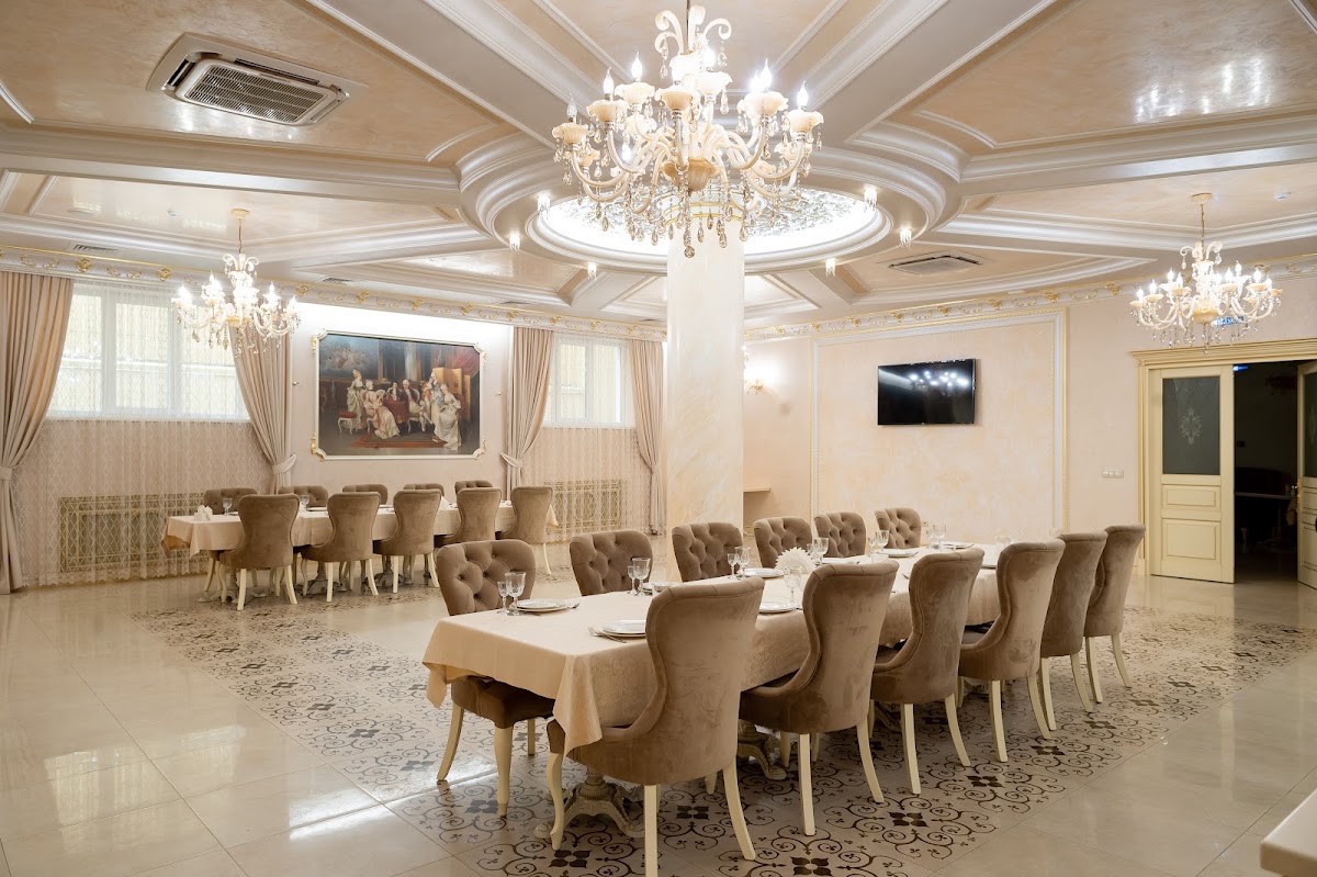 Основной зал