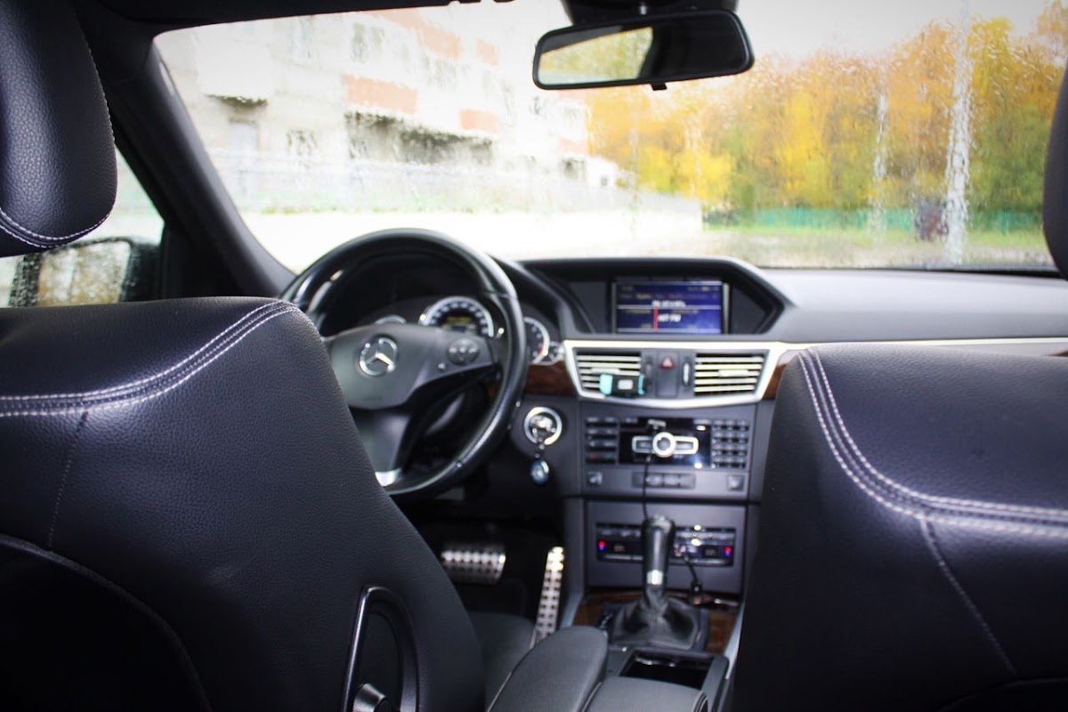 Mercedes-benz E200 AMG