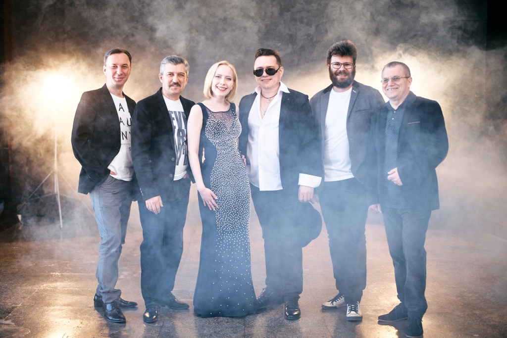 VOLGA BAND 2