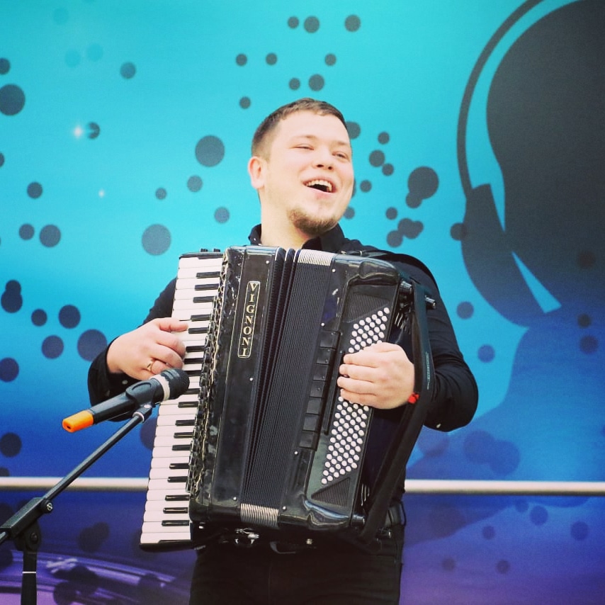Богдан Денищук
