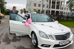 MERCEDES E 200