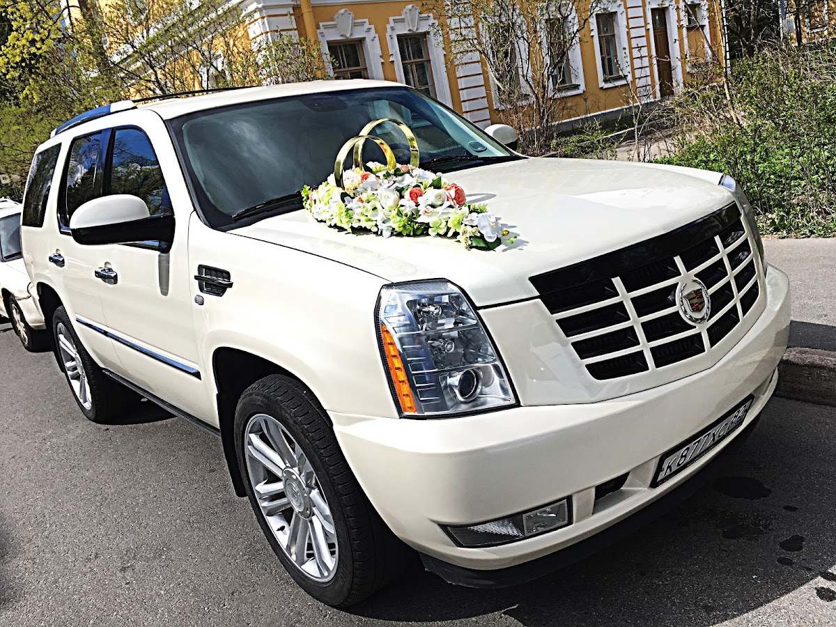 Cadillac Escalade — кадр 2 из 11