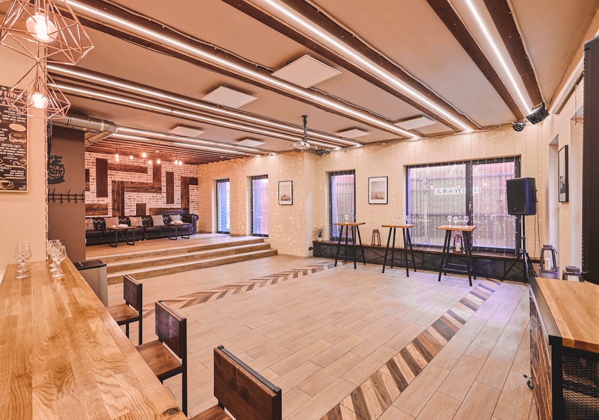 LOFT LODGE 6