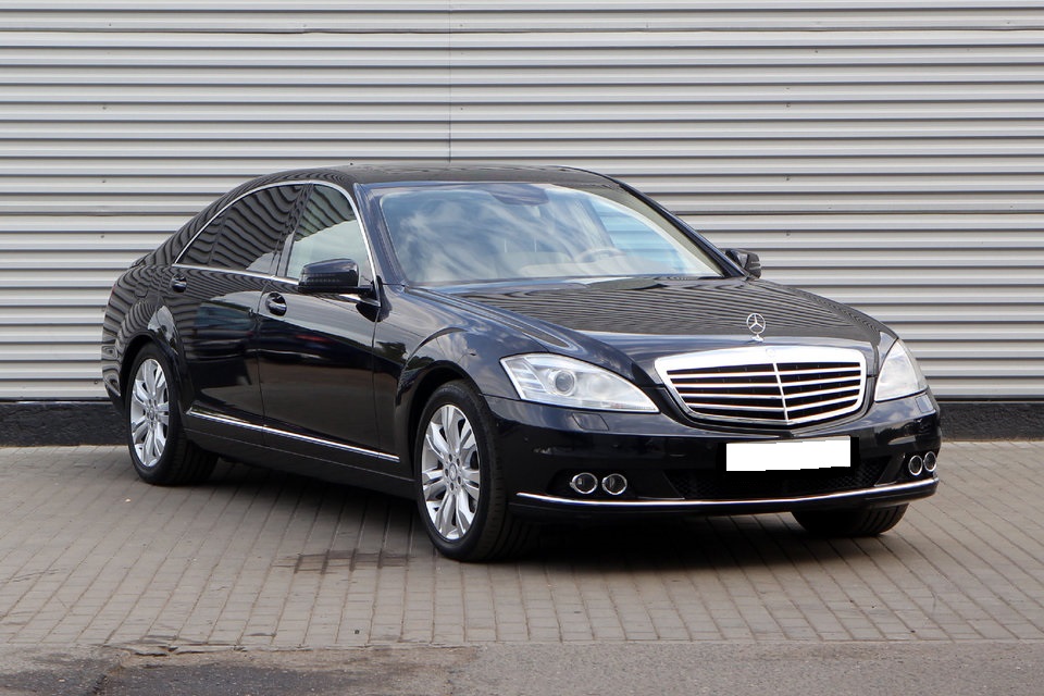 Mercedes S-221