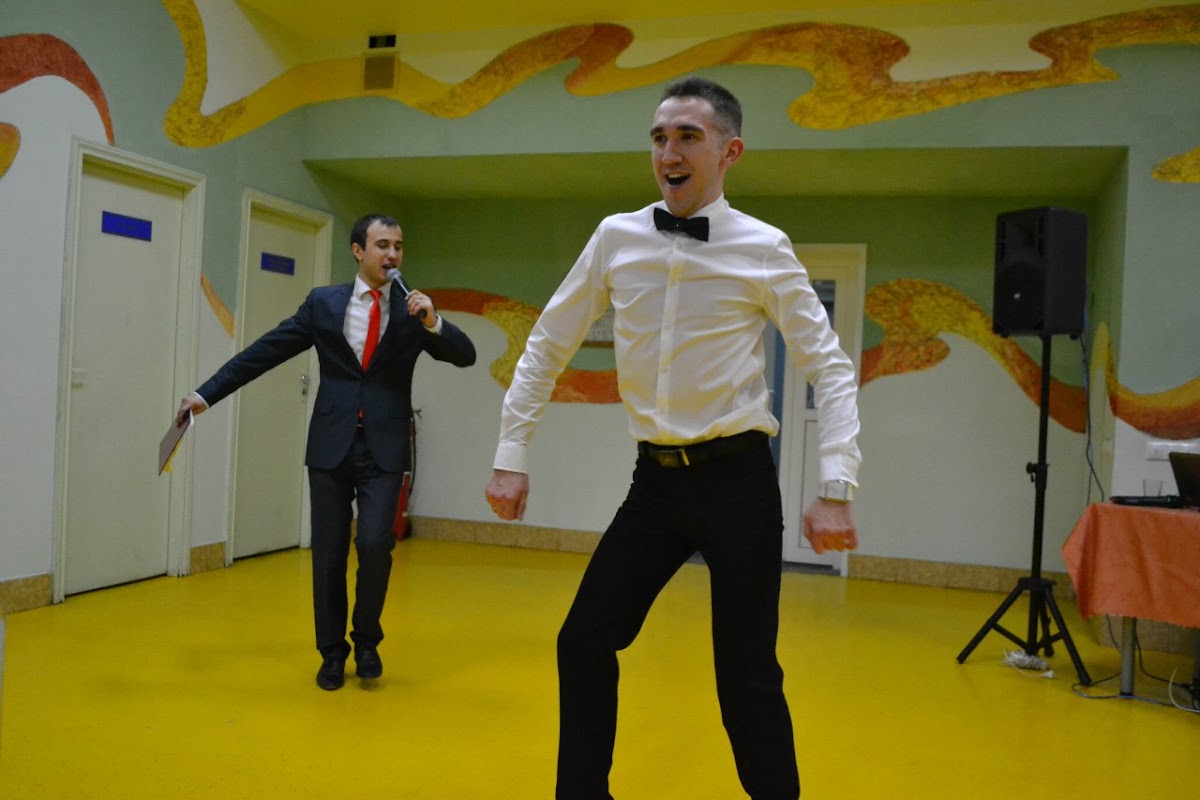 )))